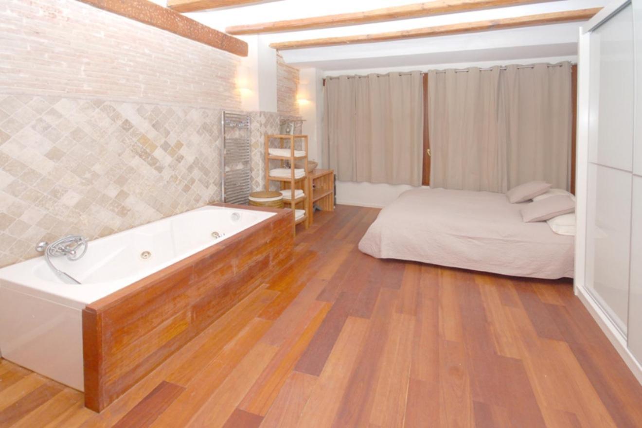 Beds & Breaks Ravel I Apartment Valencia Bagian luar foto