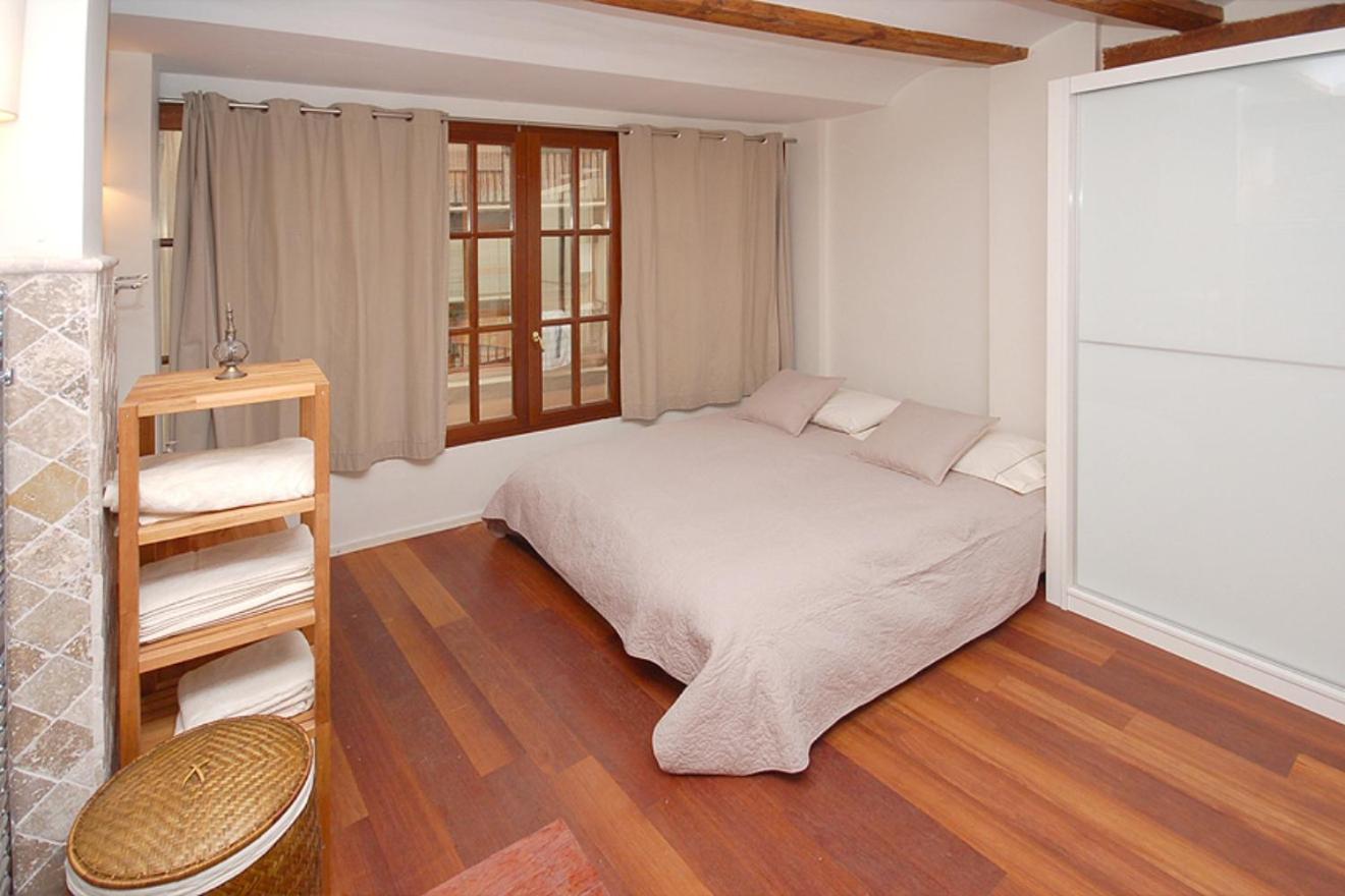 Beds & Breaks Ravel I Apartment Valencia Bagian luar foto